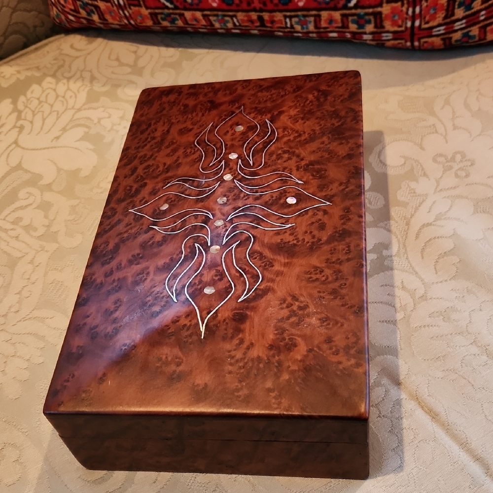 Moroccan Burlwood Inlay Jewelery Box - Picture 4 of 4